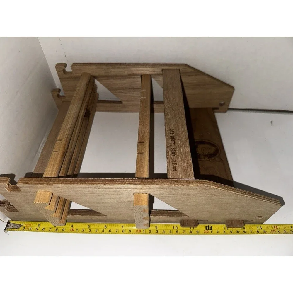 Dr. Squatch Wooden Soap Shower Caddy Rare Discontinued Get Dirty Stay Clean Wood